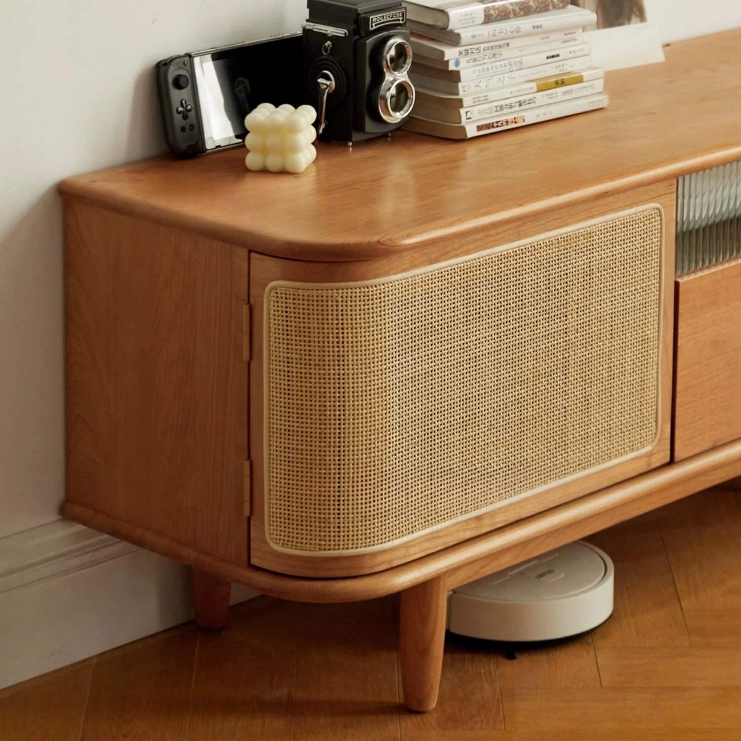 Rectangular cherry wood TV