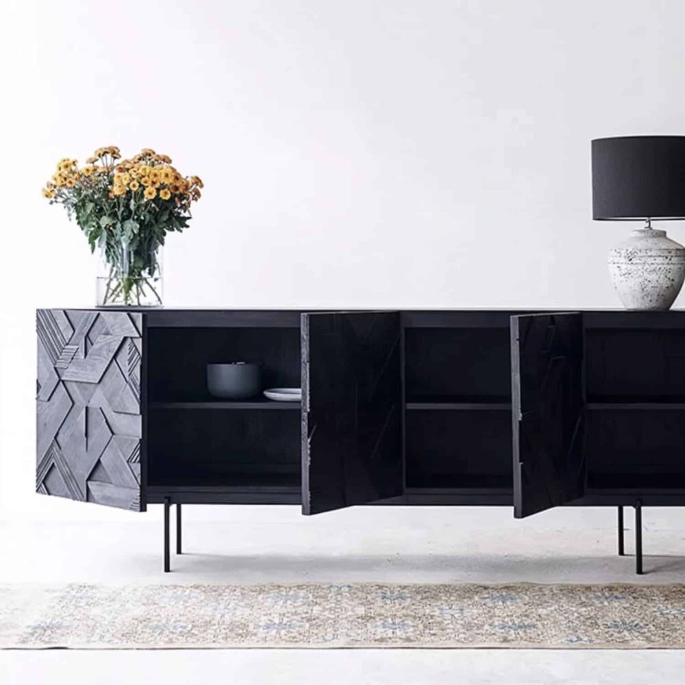 Black geometric