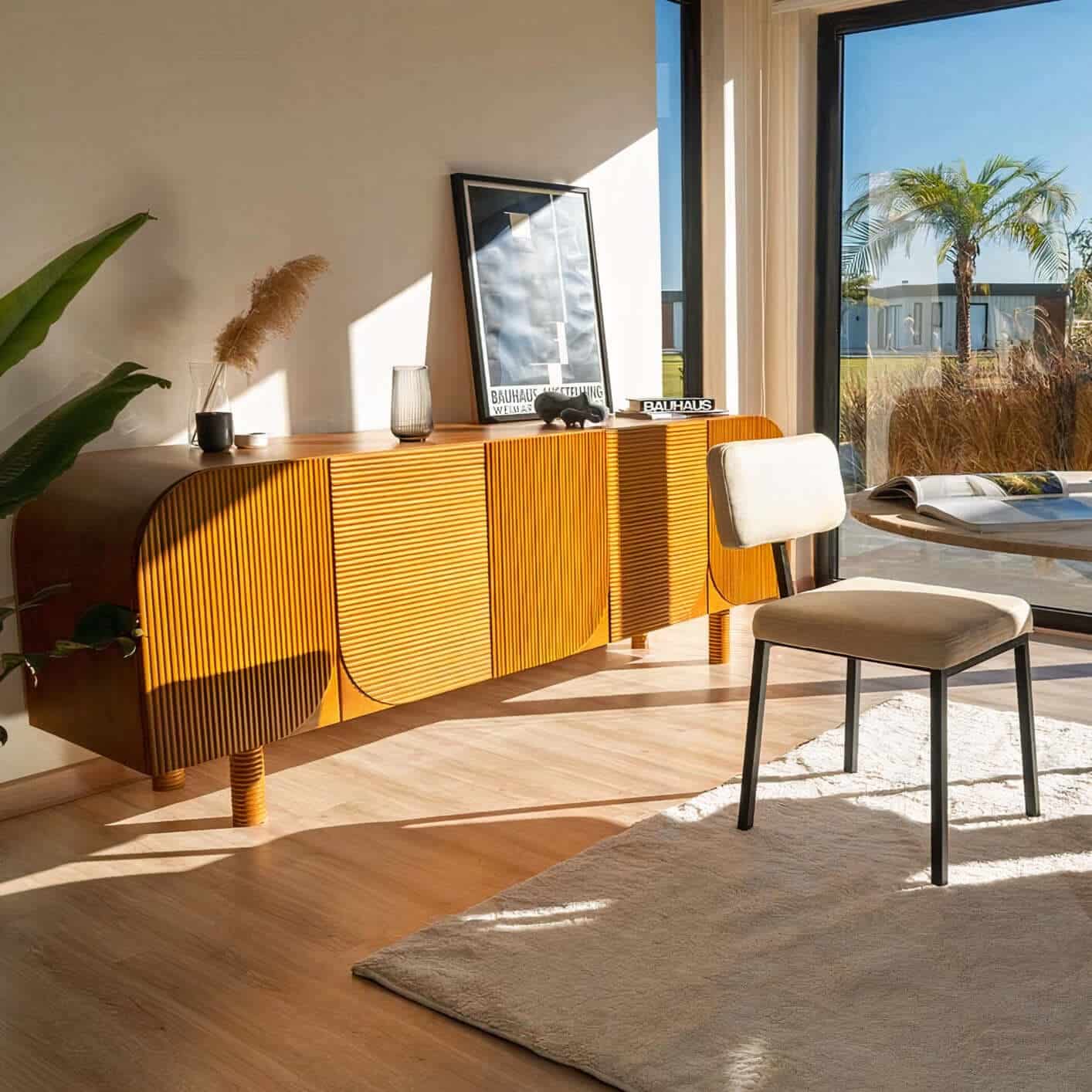 Warm natural wood Ina