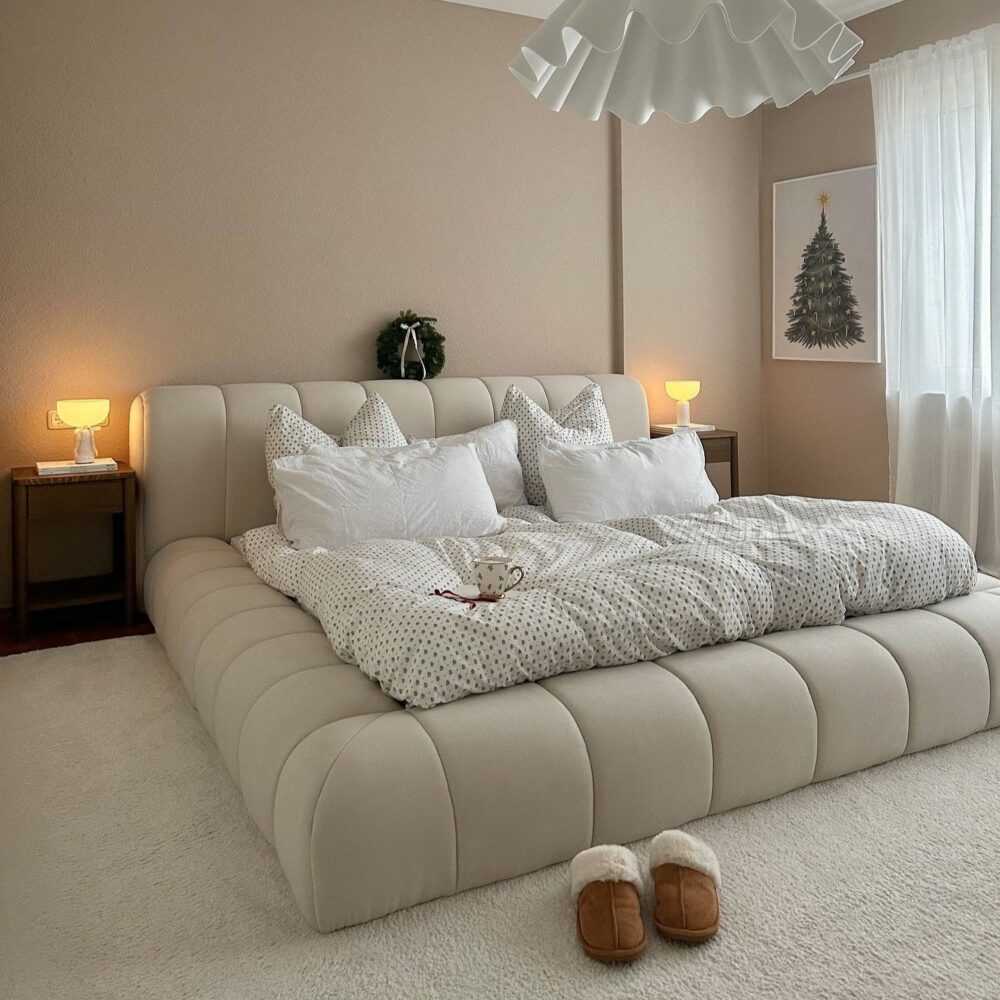 Modern cream velvet Aure