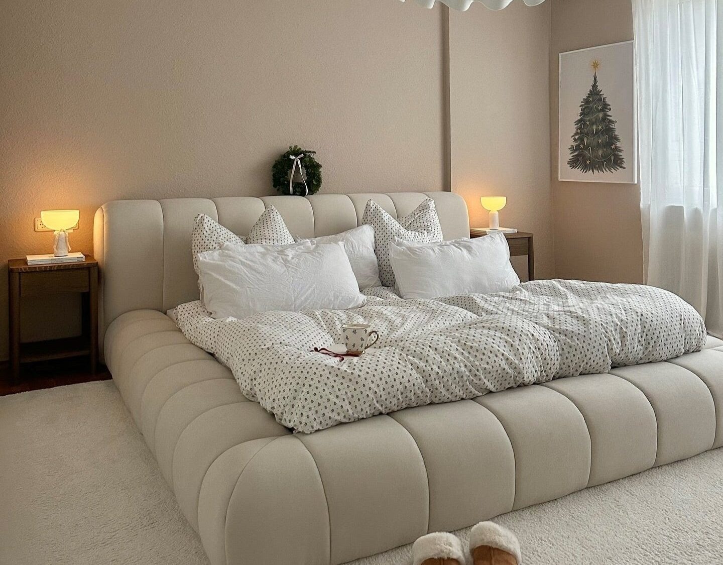 Modern cream velvet Aure
