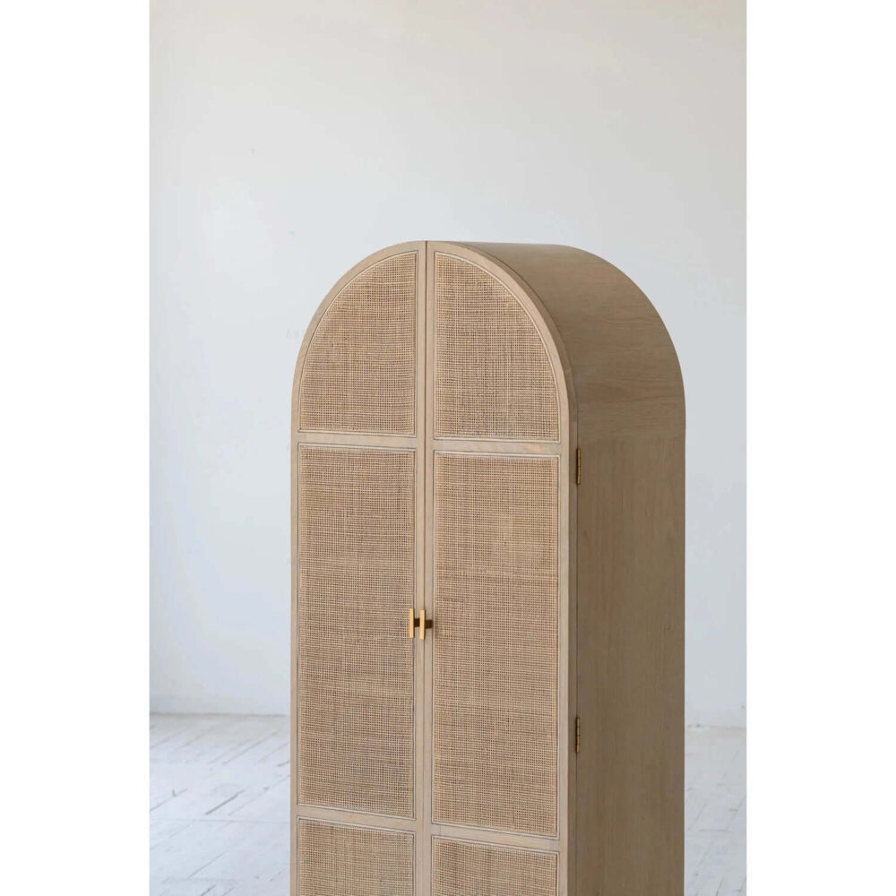 Wood and rattan Kara