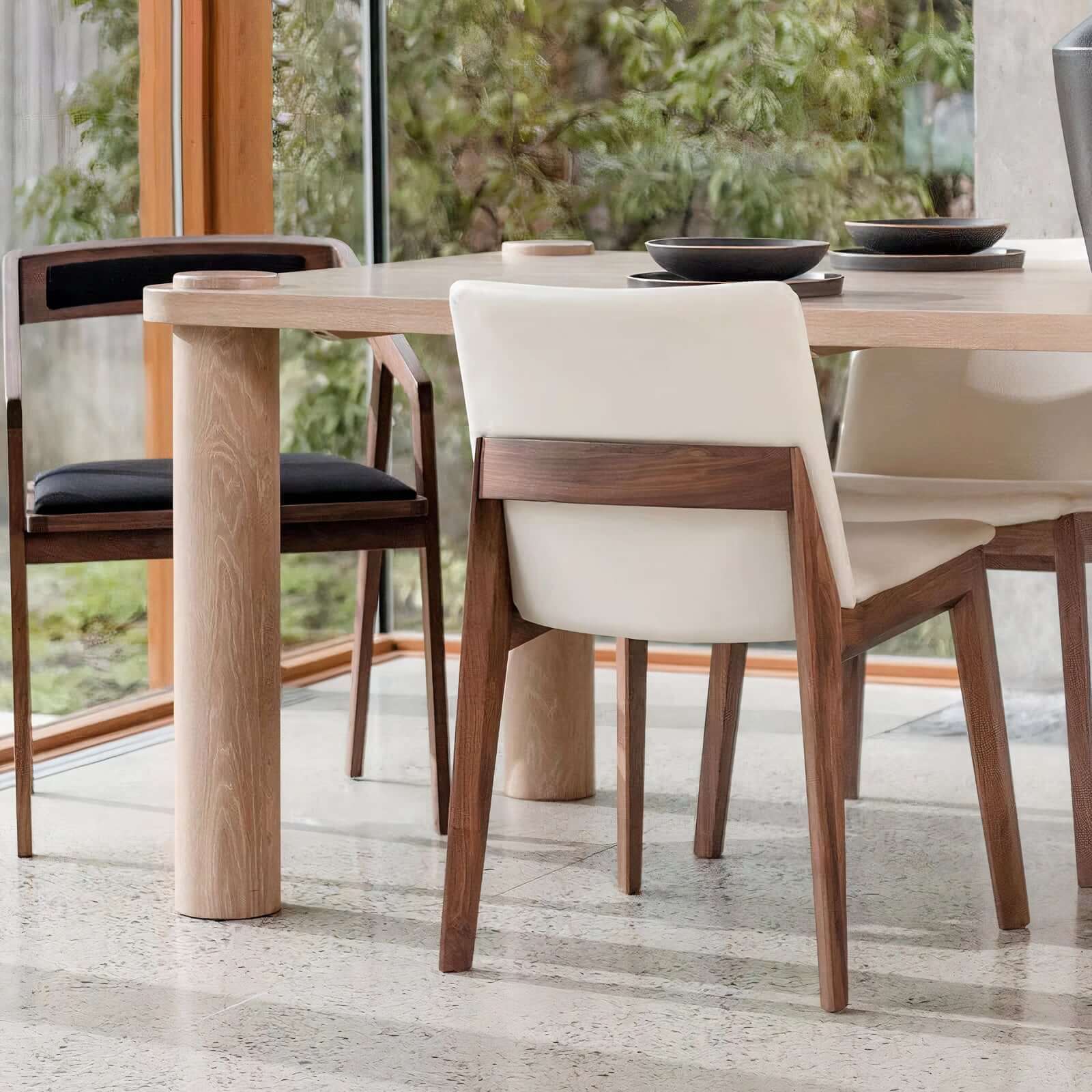 Lilia dining table with