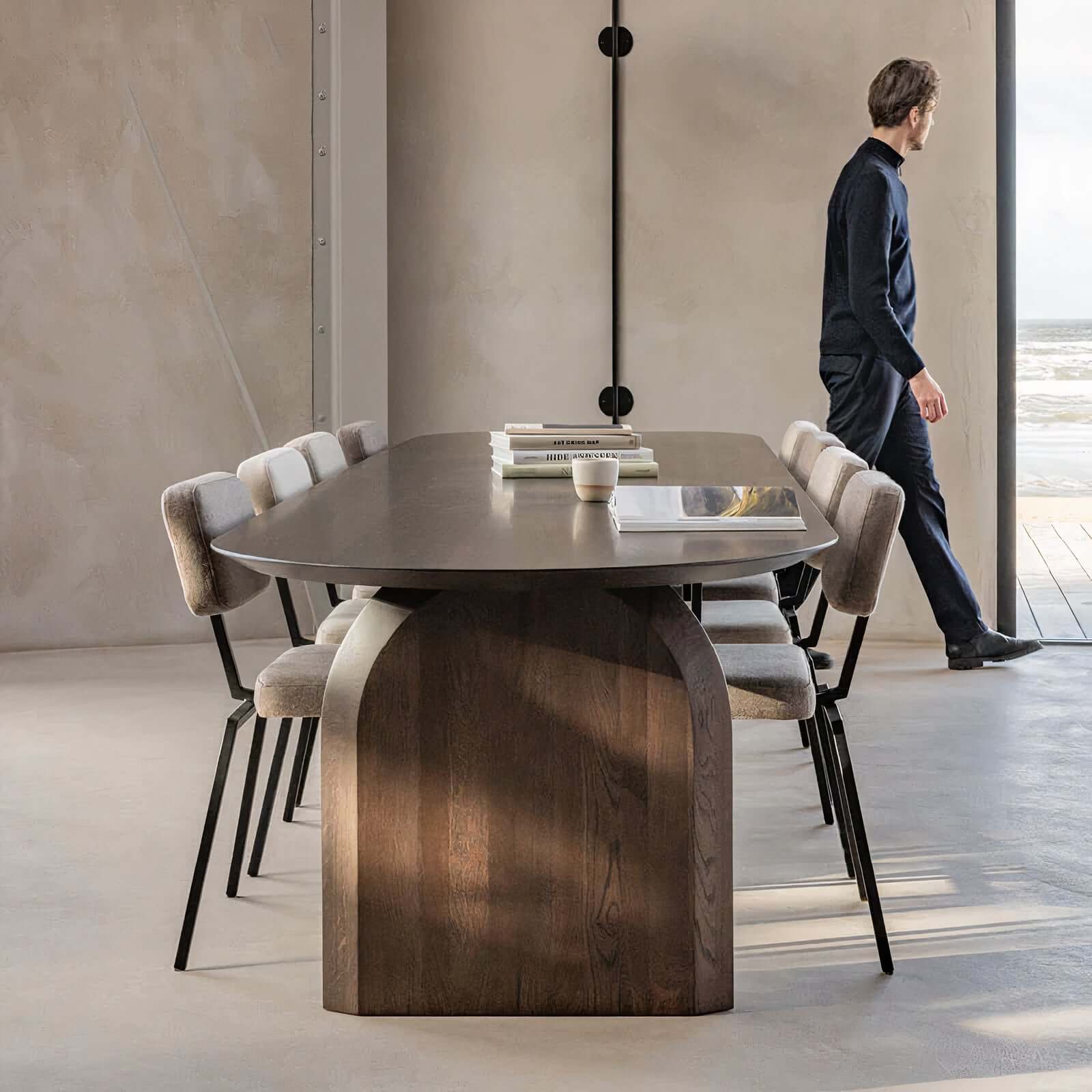 Wasen dining table