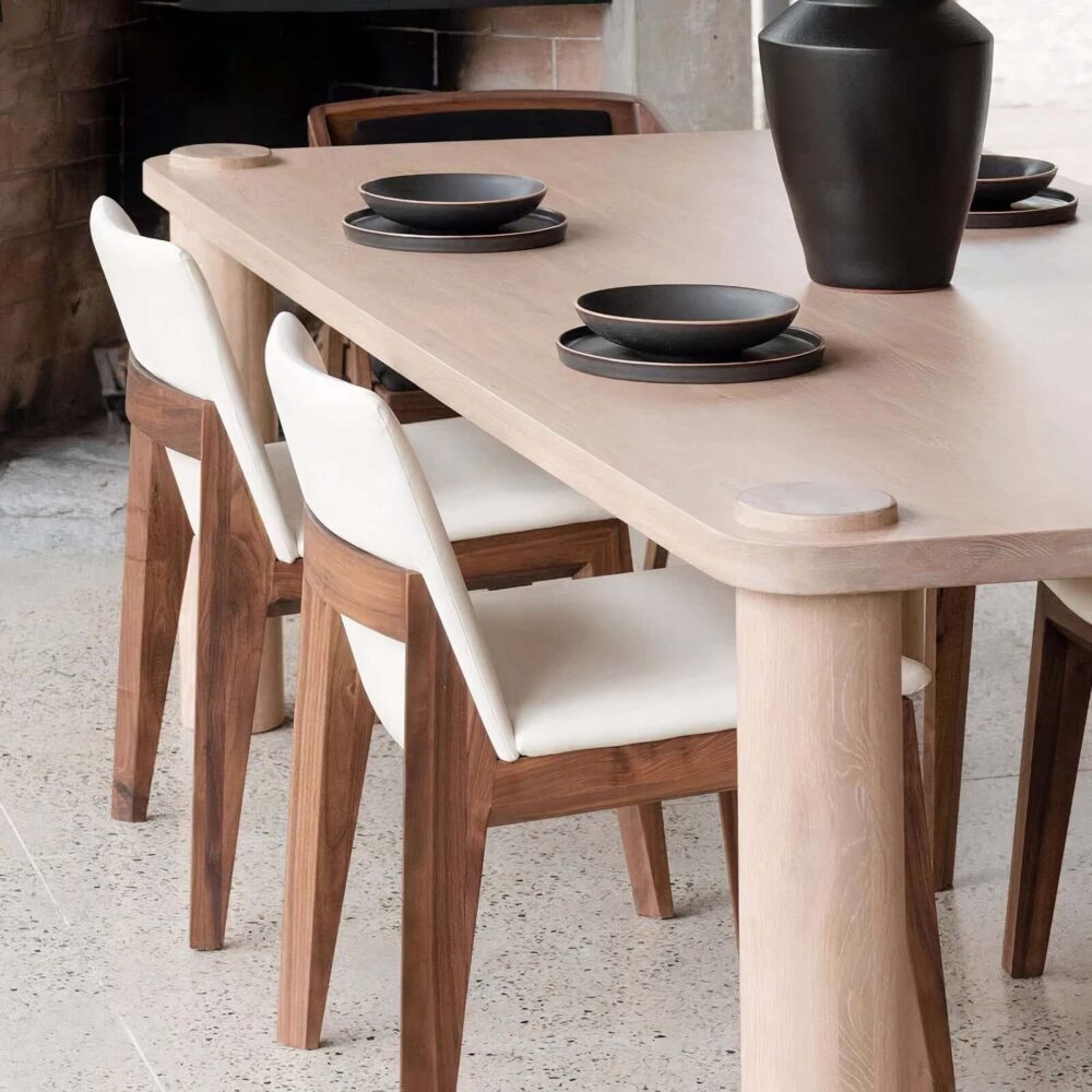 Lilia Dining Table with