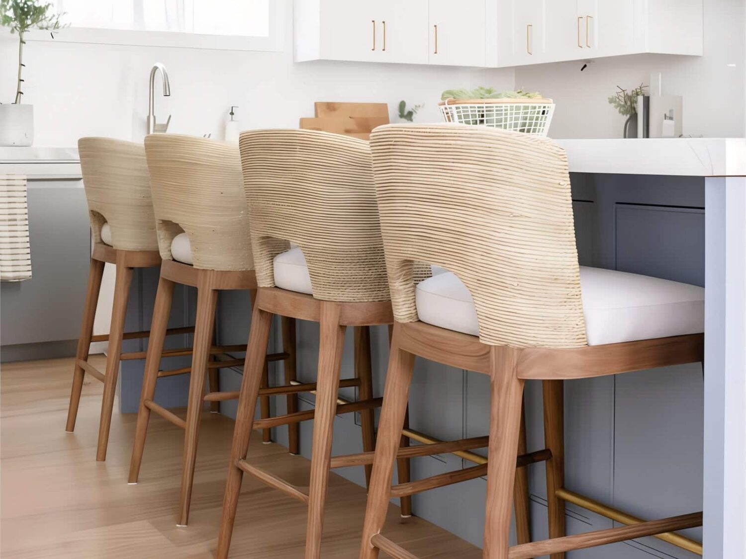 Margot Barstool in