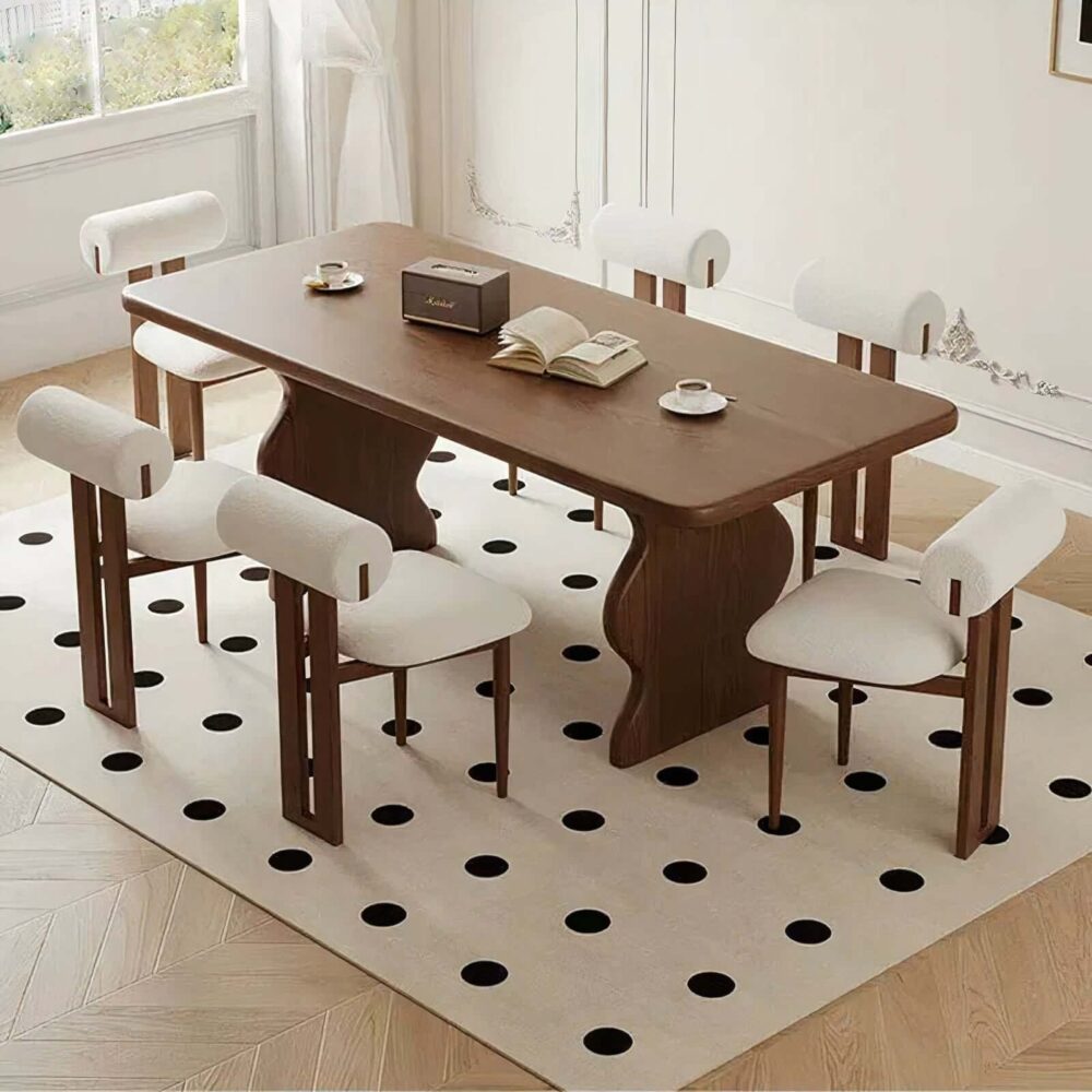 Feo dining table with