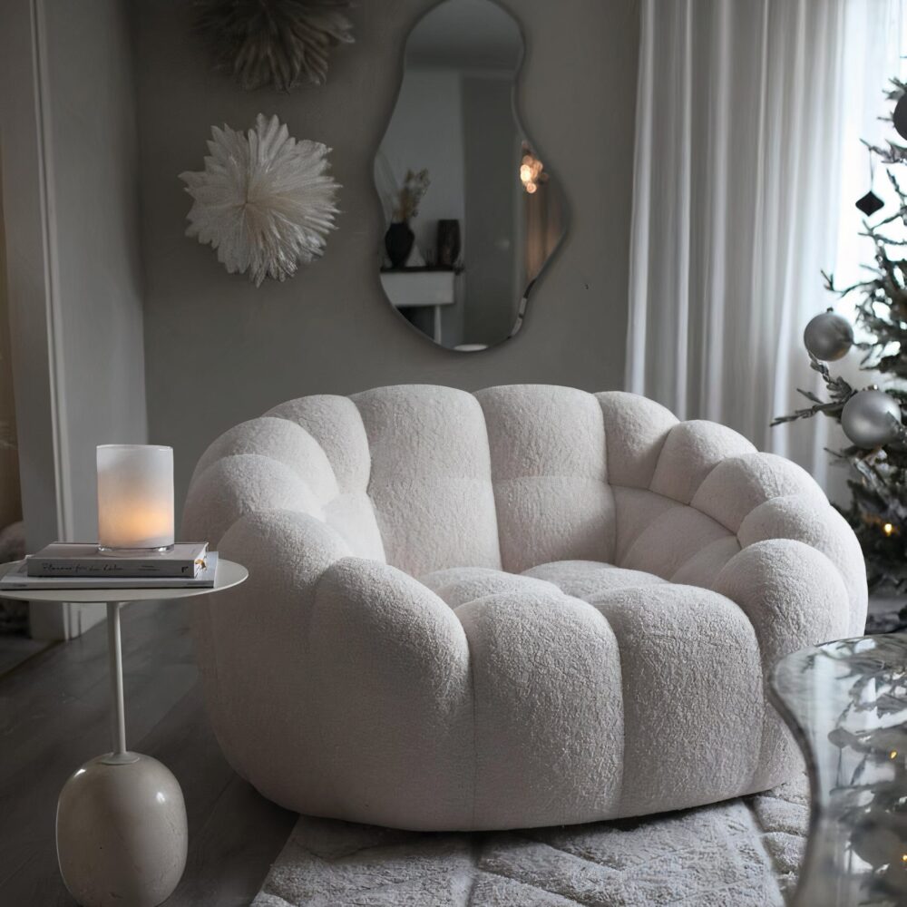 Reelvideo-10107_700x700_LE_upscale_balanced_x4_01323e0a-db6b-4d81-914a-3f3510e72b52.jpg Roula armchair