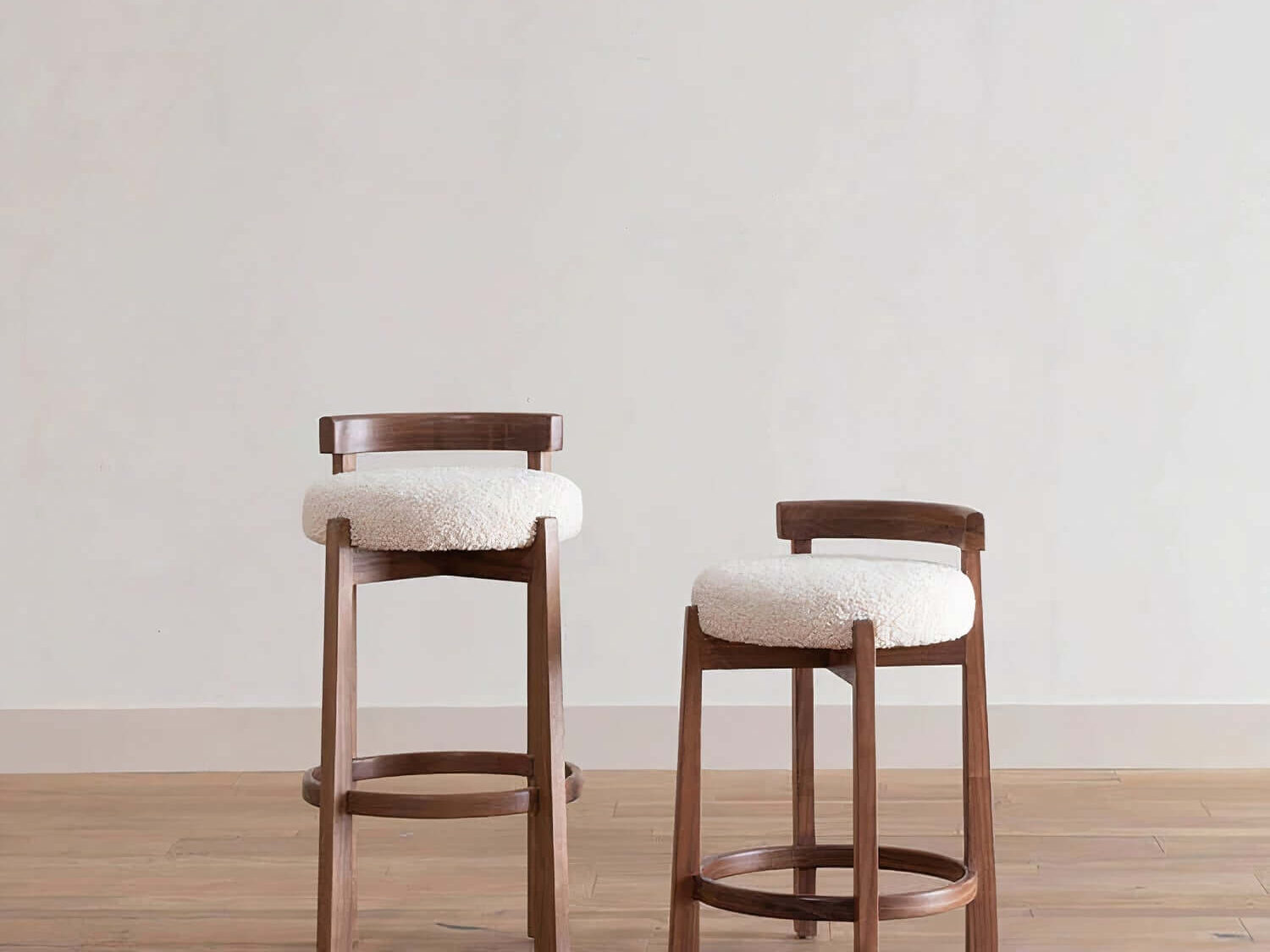 Maisy bar stool