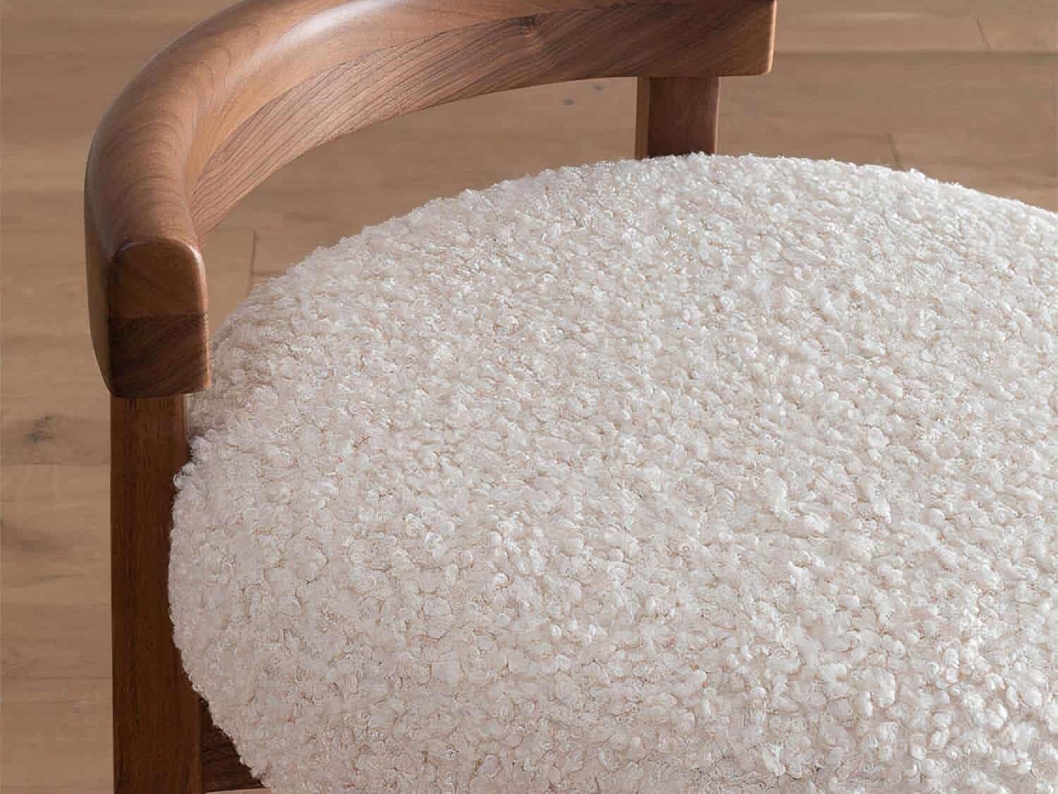 Maisy bar