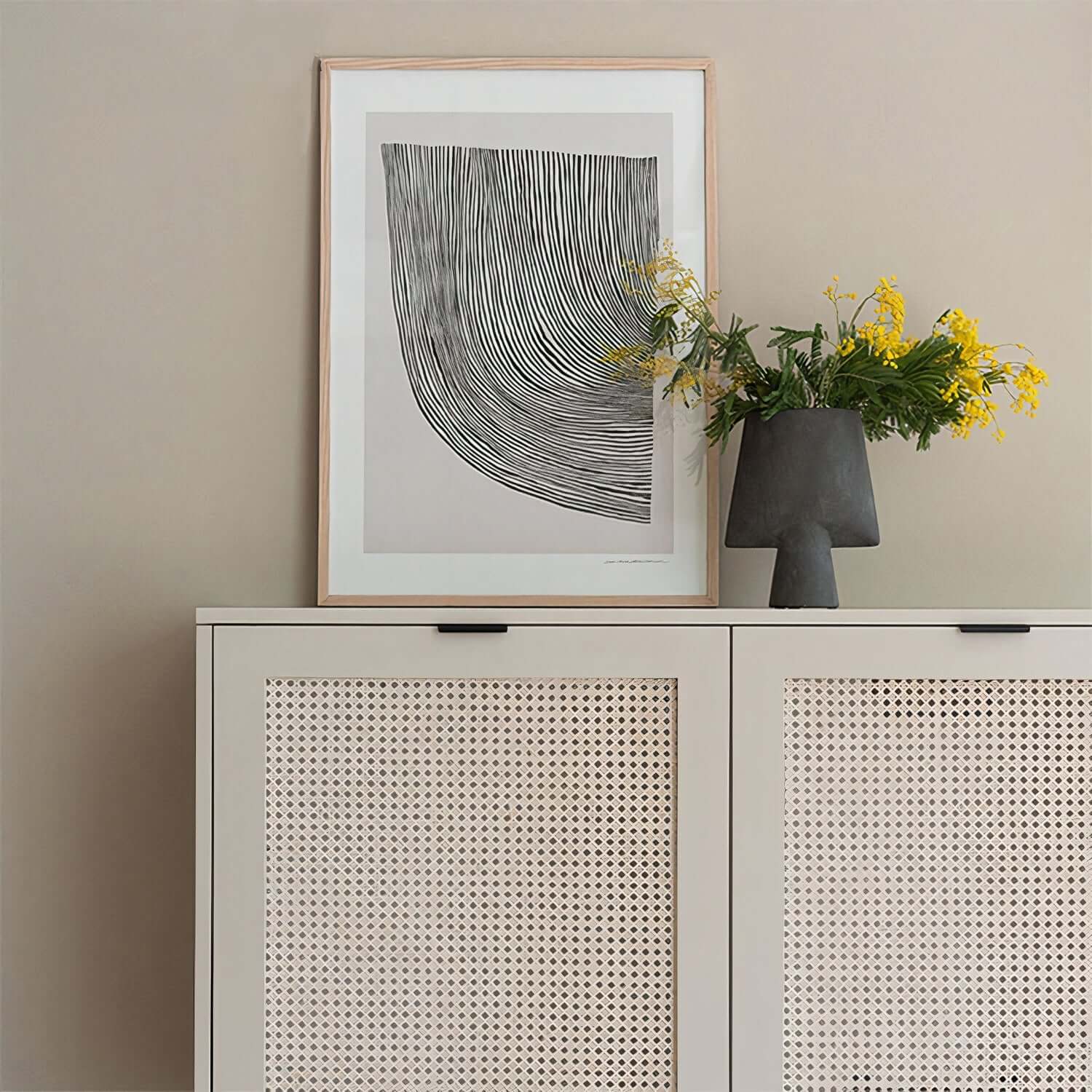 Linda cabinet with