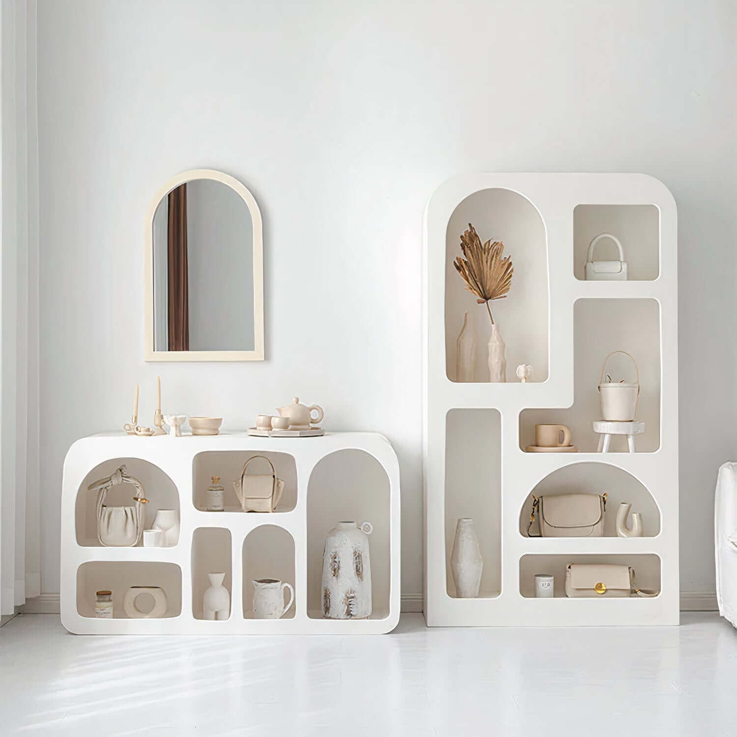 Eliza cabinet with six