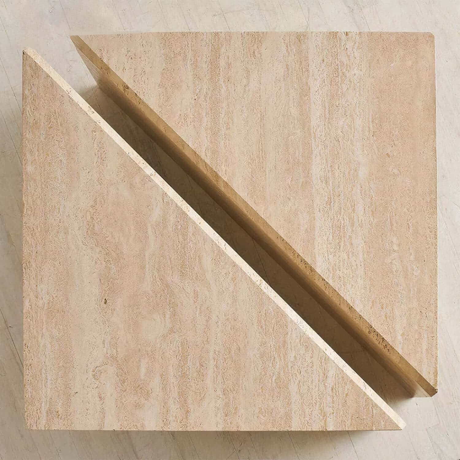 Elegant Scout marble