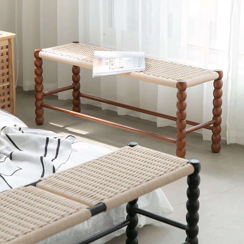 Cielo bench with hand