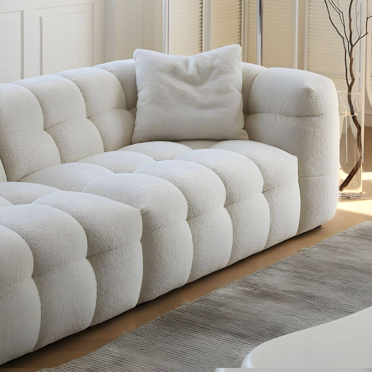 35617ce004b1ac7637e22bd98d76d9be.jpg White fabric