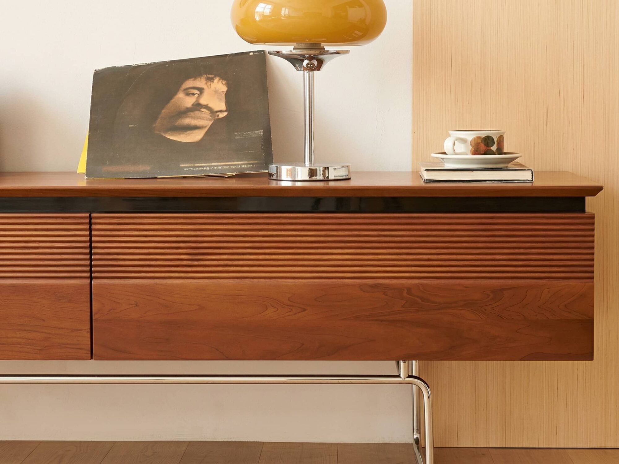 Retro Rectangular Cherry Wood Living Room TV Stand Brown 相册图 #6 resized