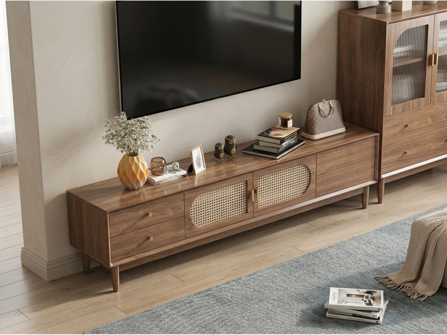 Traditional Brown Rubberwood Ventilated TV Stand 商品主图 scene