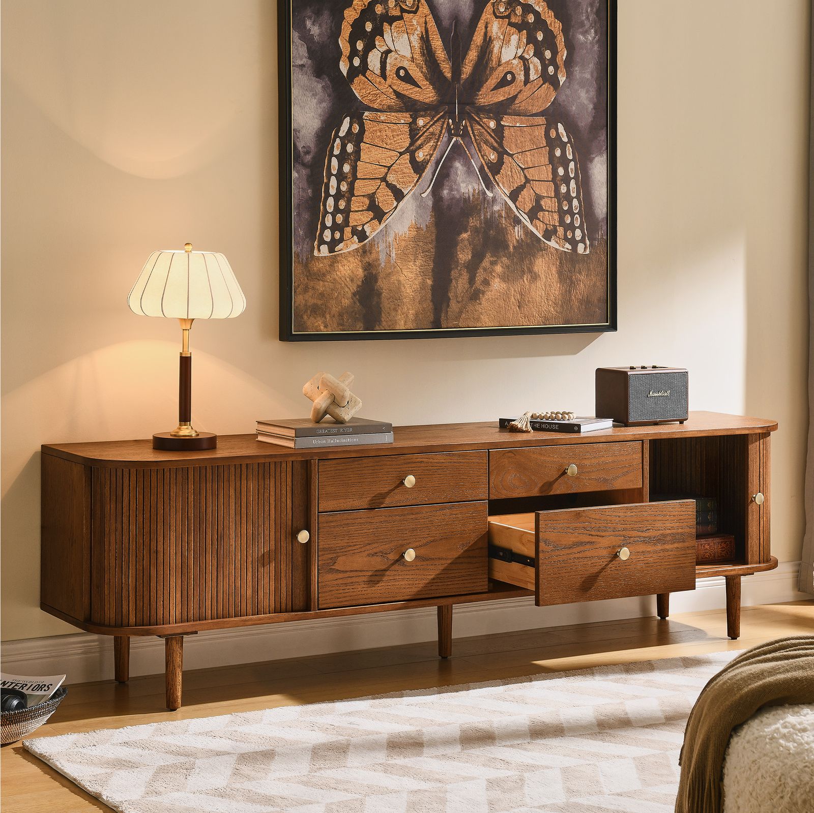 69FEC277-CFCA-C7F0-FEB5-F1204898AD33-1 Tristan Ash Media Console