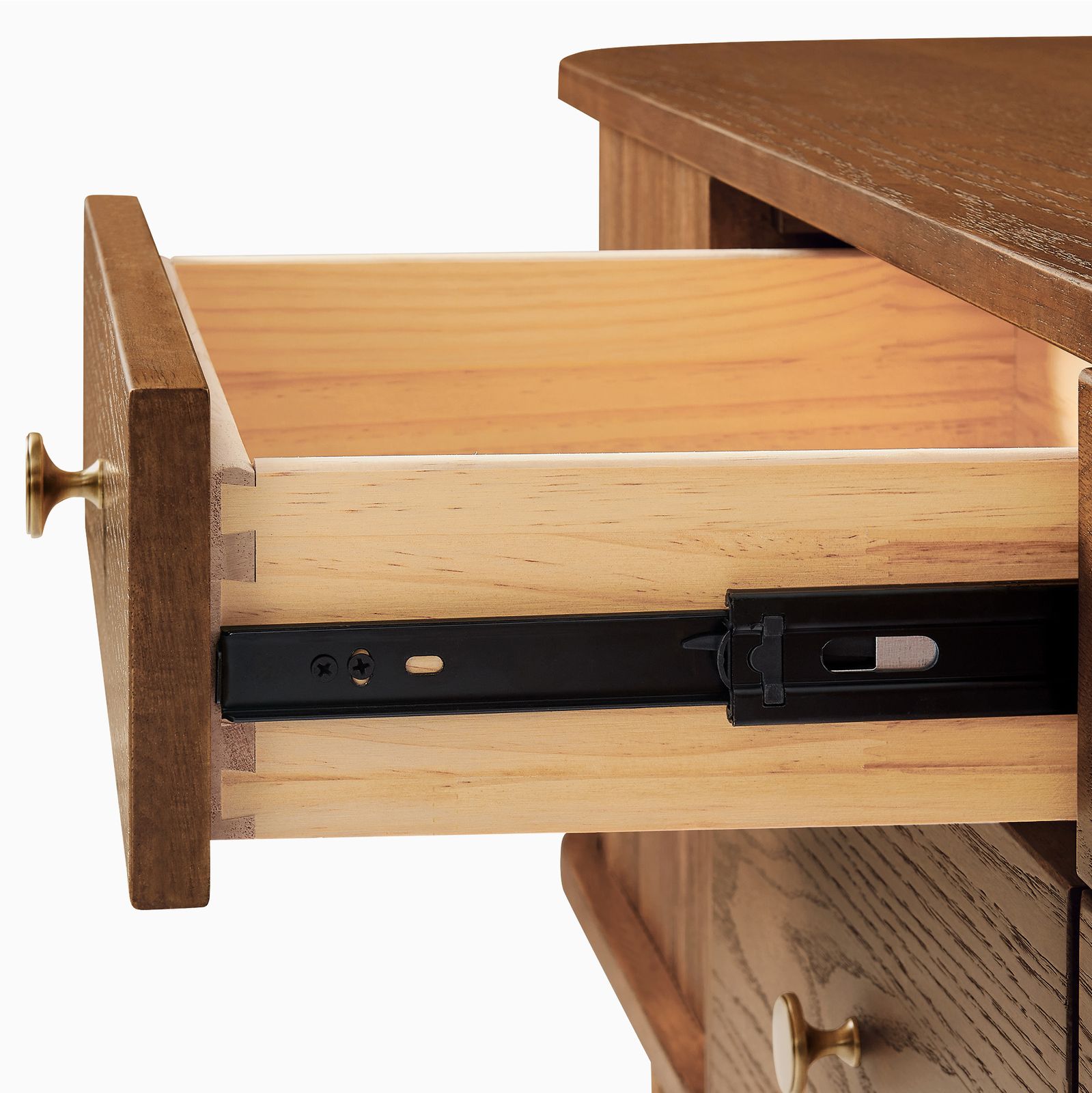 6E14B887-6CAB-BF59-0DB2-6C0A82A3EA5D-1 Tristan Ash Media Console