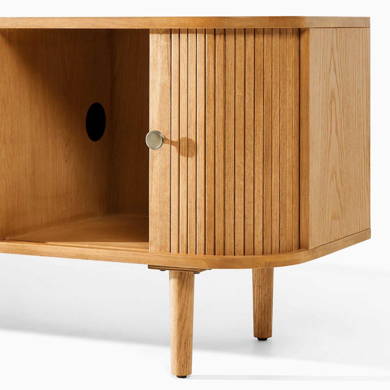 A595BB01-2E6B-047A-9DF7-E3128E7E2E9B-1 Tristan Ash Media Console