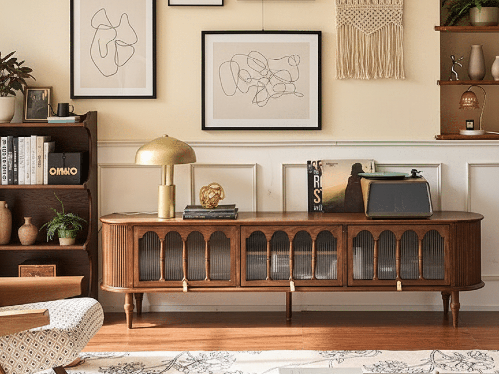 French Vintage Solid Wood TV Stand: Mid-Century Modern Media Console - scene - 相册图 #1 7 French Vintage Solid Wood TV Stand: Mid-Century Modern Media Console 相册图 #1 scene