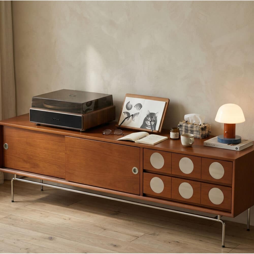 Mid-Century Modern Walnut Wood TV Stand with Sliding Doors 商品主图 scene