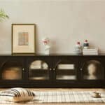 Modern Low-Profile TV Cabinet with Arched Glass Doors Freestanding Storage Console 商品主图 scene